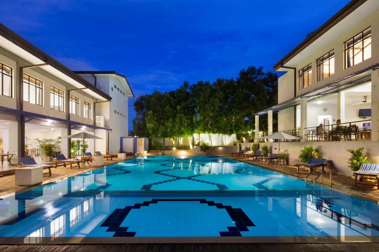 The Blue Wave Hotel Arugam Bay Bagian luar foto