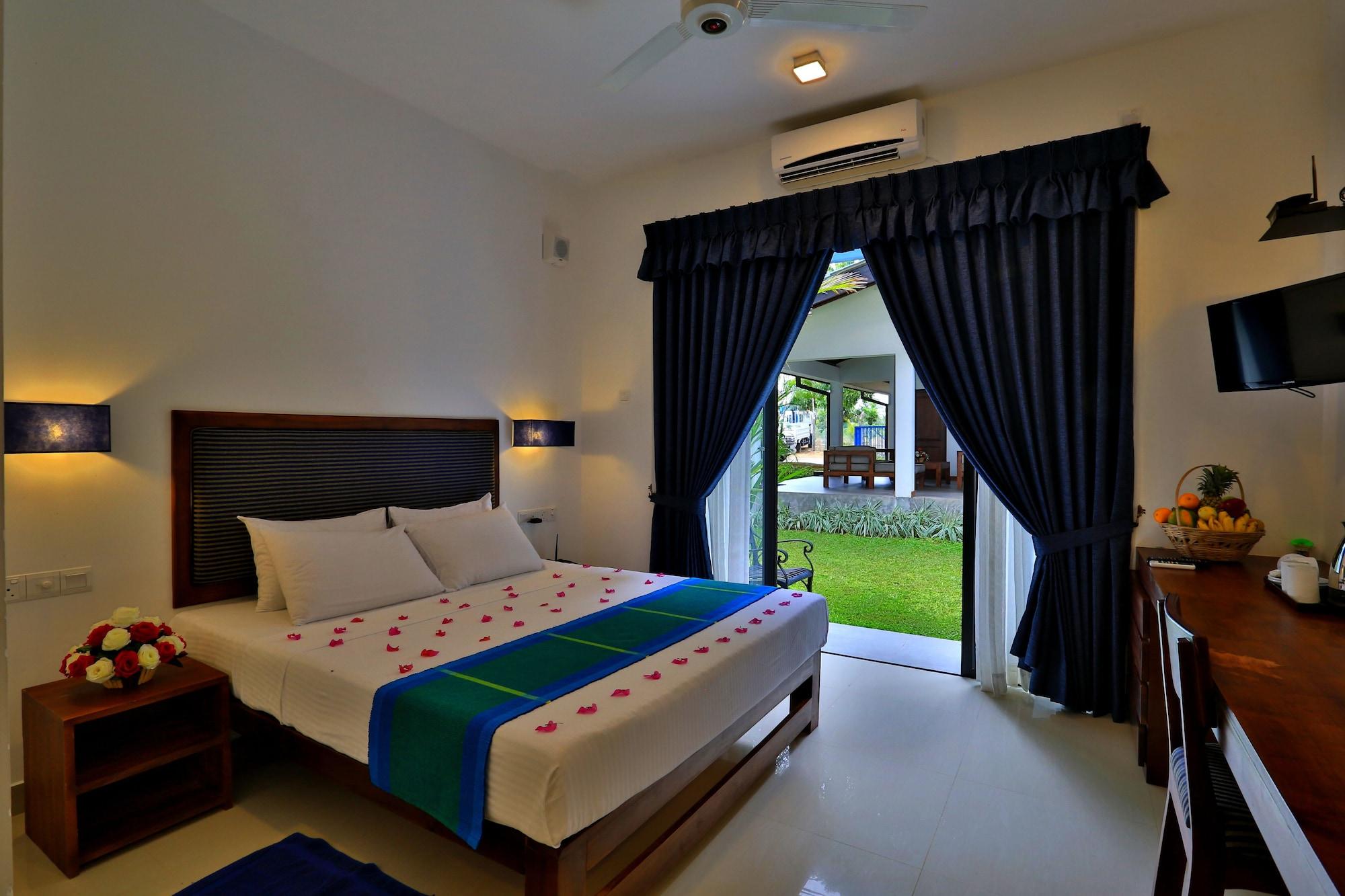 The Blue Wave Hotel Arugam Bay Bagian luar foto