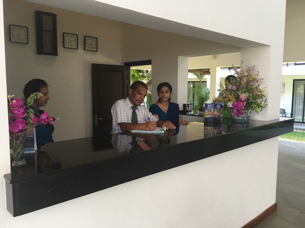The Blue Wave Hotel Arugam Bay Bagian luar foto