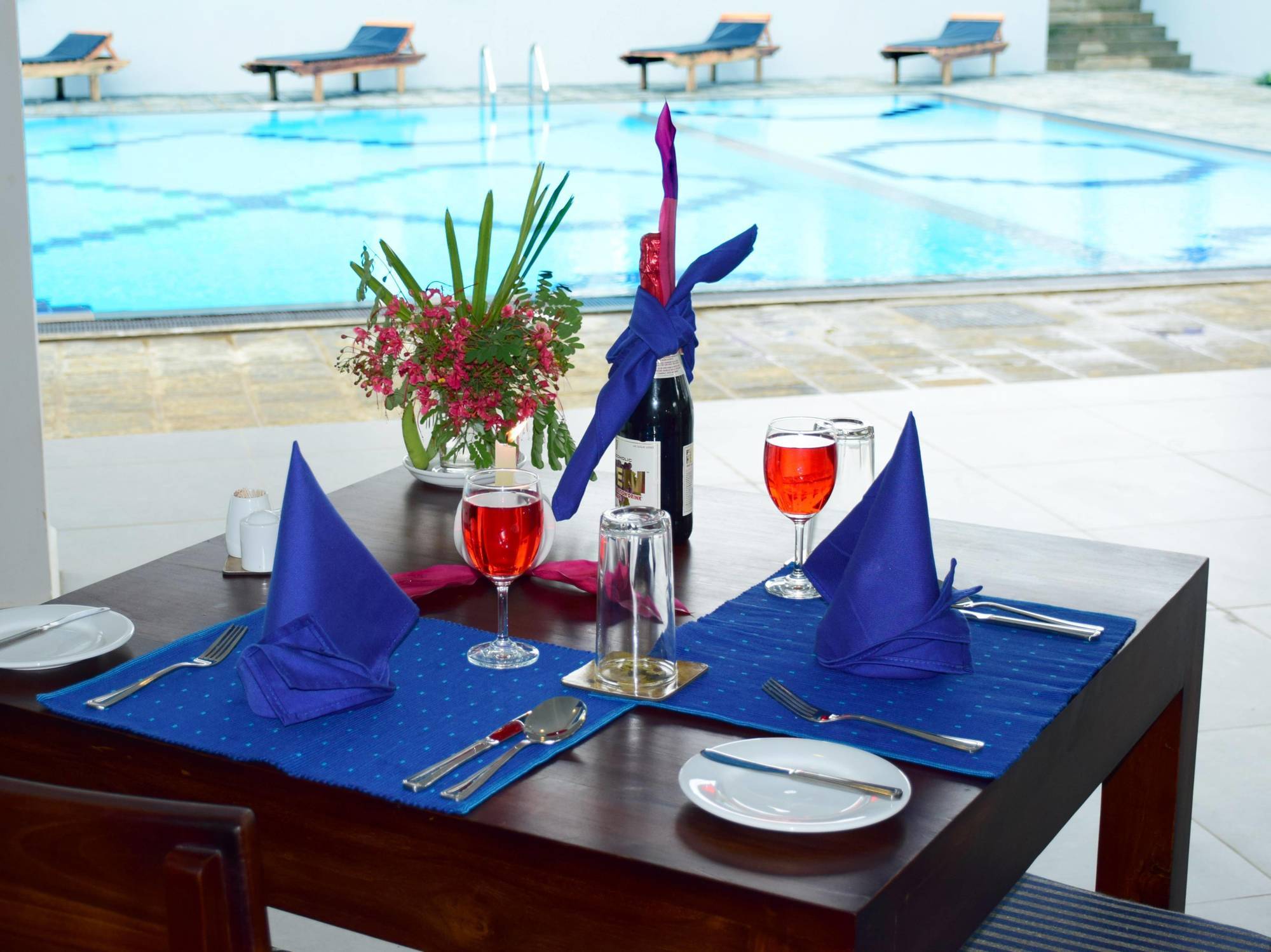 The Blue Wave Hotel Arugam Bay Bagian luar foto