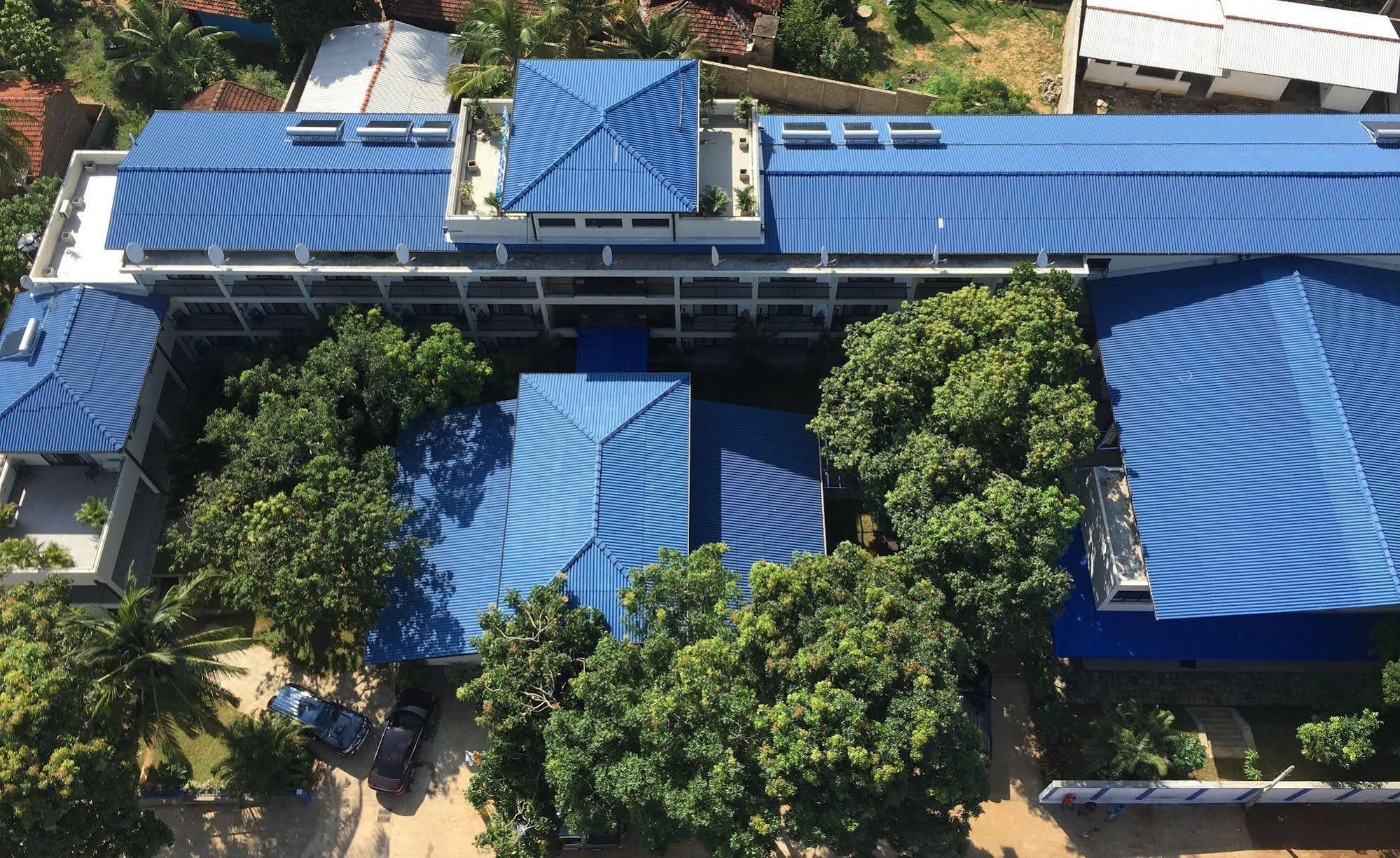 The Blue Wave Hotel Arugam Bay Bagian luar foto