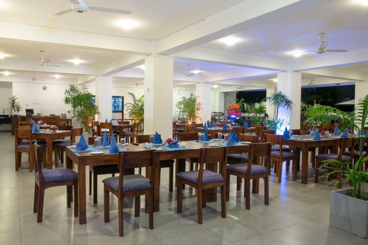 The Blue Wave Hotel Arugam Bay Bagian luar foto
