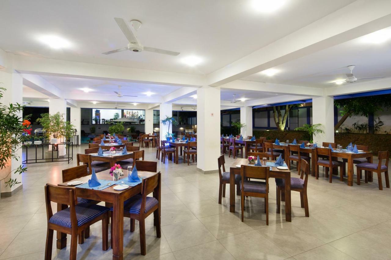 The Blue Wave Hotel Arugam Bay Bagian luar foto