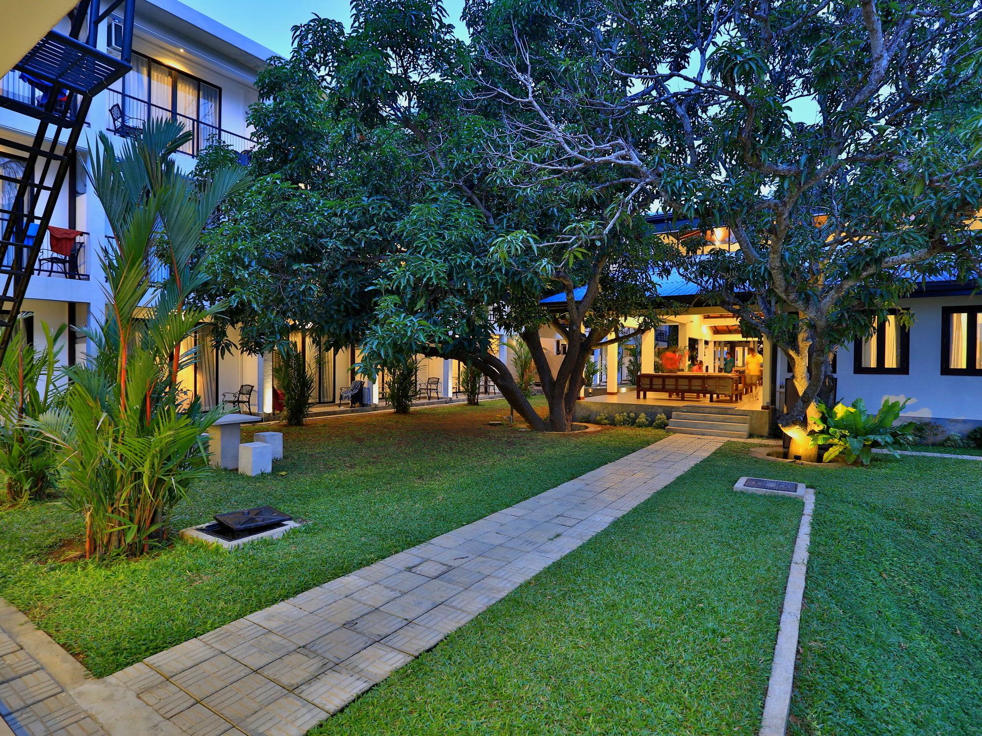 The Blue Wave Hotel Arugam Bay Bagian luar foto